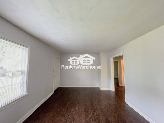 Building Photo - 3920 Davis St