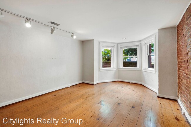 Building Photo - 1 br, 1 bath House - 1762 Corcoran St. NW #1