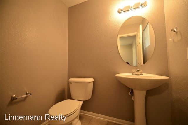Building Photo - 3 br, 2.5 bath House - 5603 Bertha Drive