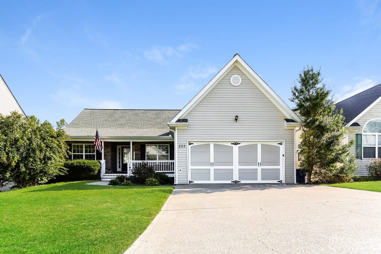 Foto principal - 223 Overlook Ct