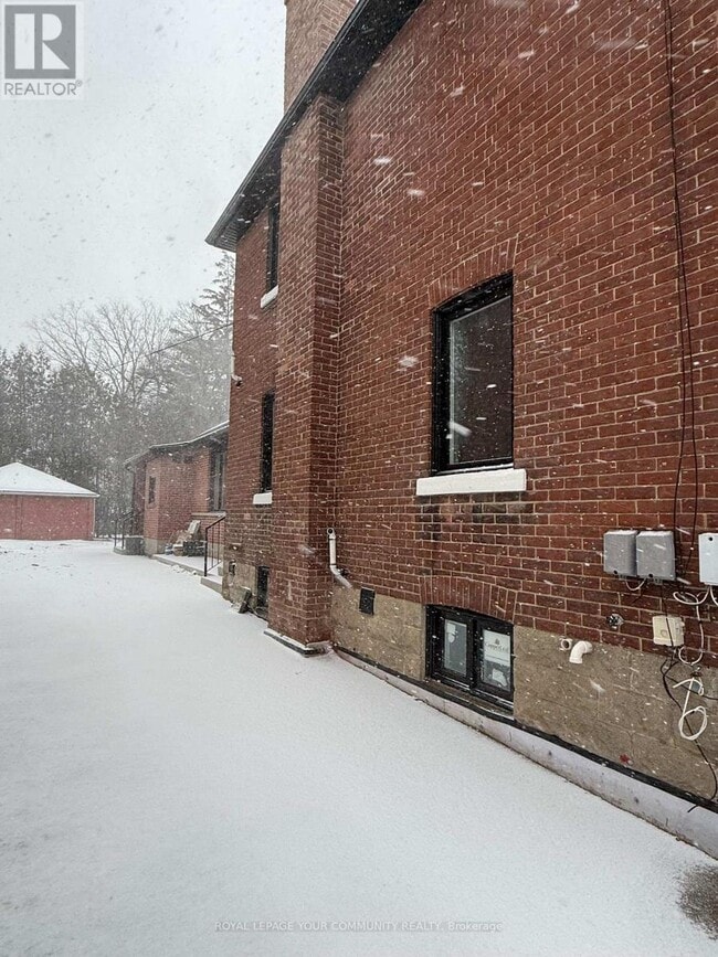 Building Photo - 88 Spruce St