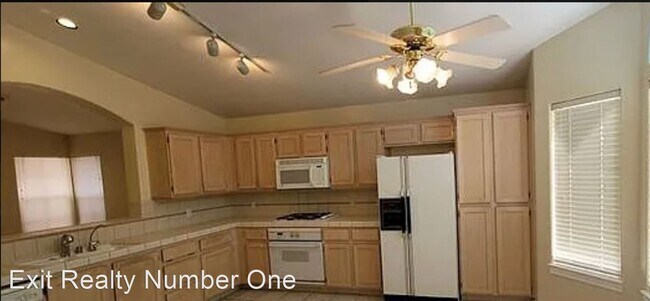 Foto del edificio - 3 br, 2 bath House - 698 Marina drive