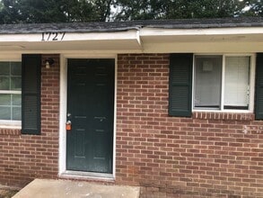 Building Photo - 1727 Old Lynwood Cir