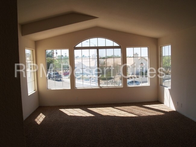 Building Photo - 9565 El Rio Ln