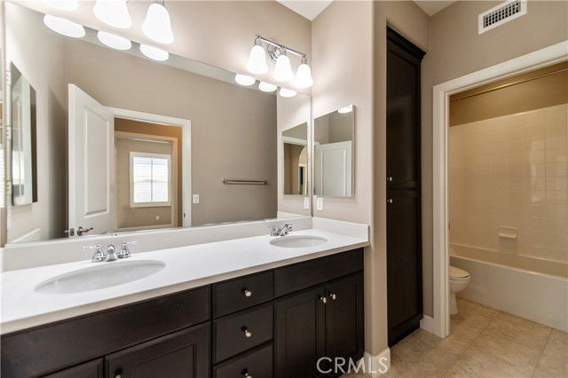 Foto del edificio - 25 Pawprint