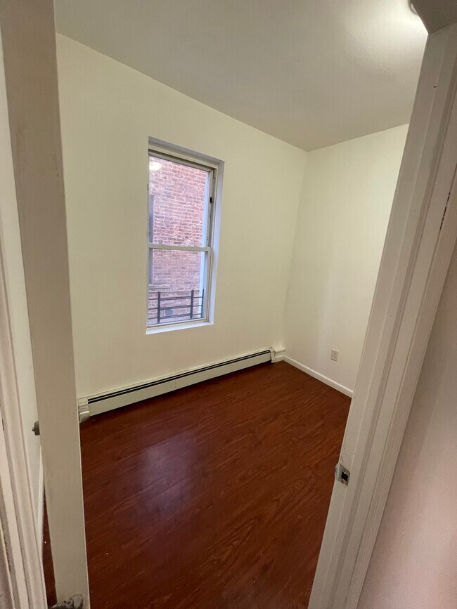 Foto del edificio - 531 Sheffield Ave