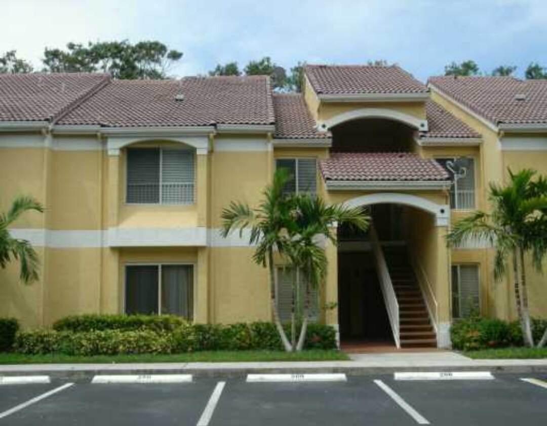 2440 NW 33rd St Unit 1808, Oakland Park, FL 33309 Condo for Rent in