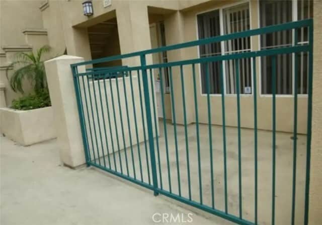 Foto del edificio - 6382 E Gage Ave