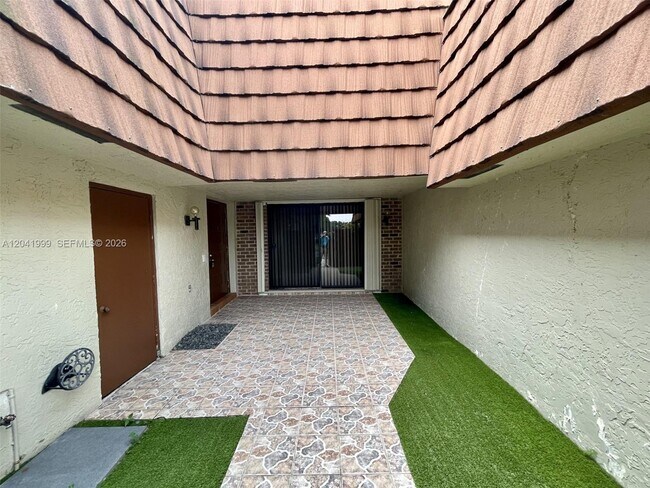 Foto del edificio - 11894 SW 12th Pl