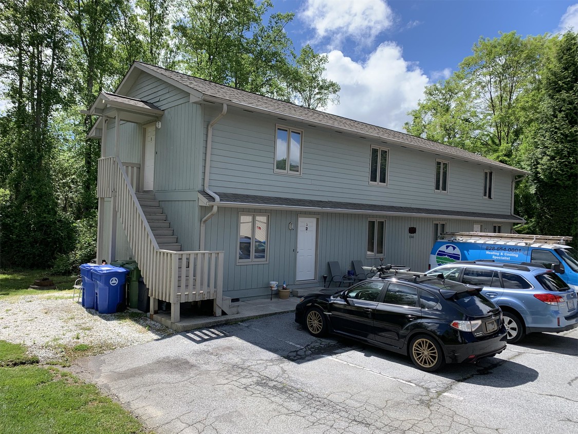 Primary Photo - 2361 Hendersonville Rd