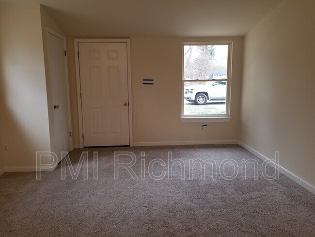 Foto del edificio - 6108 Ullswater Ave
