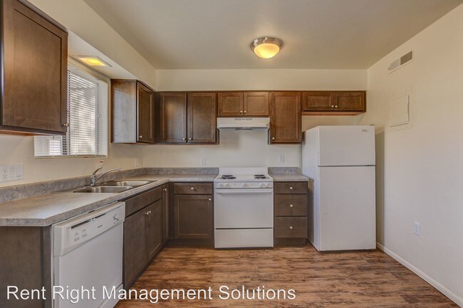 Building Photo - 508 1st St