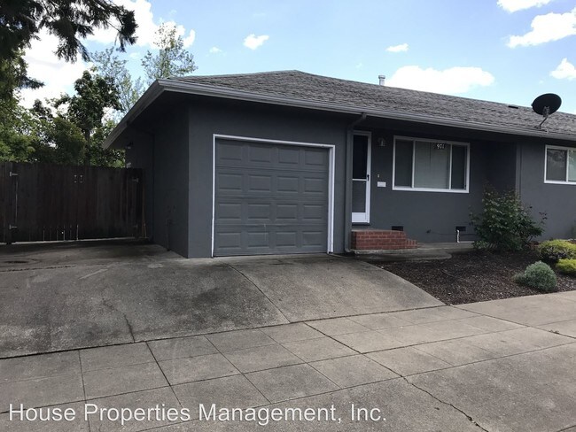 Building Photo - 971 Jackson St