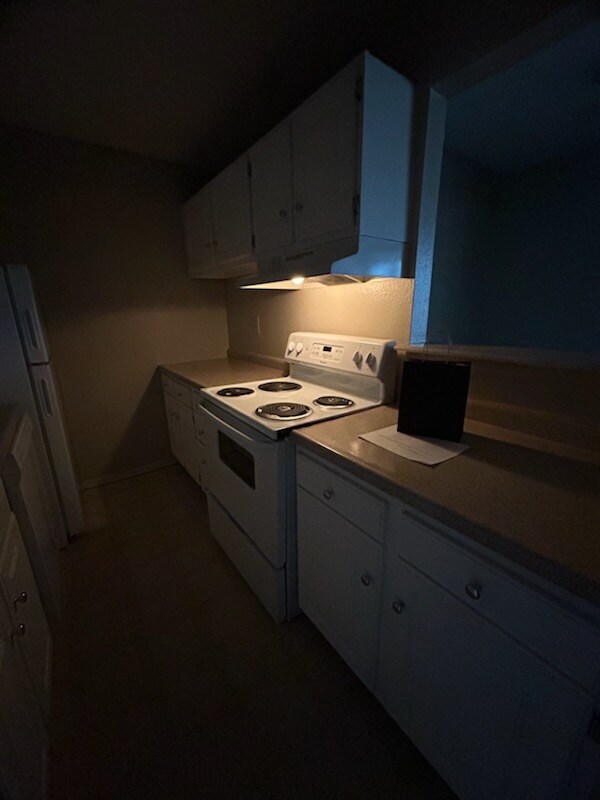 1436 SW Byron St Unit 17, Topeka, KS 66604 Room for Rent in Topeka