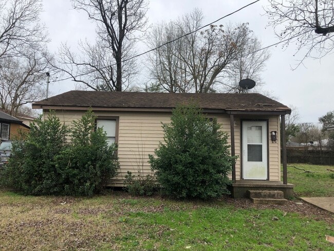 Building Photo - 1711 Severine St