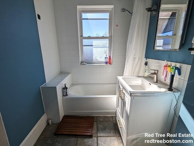 Photo - 336 Washington St Apartment