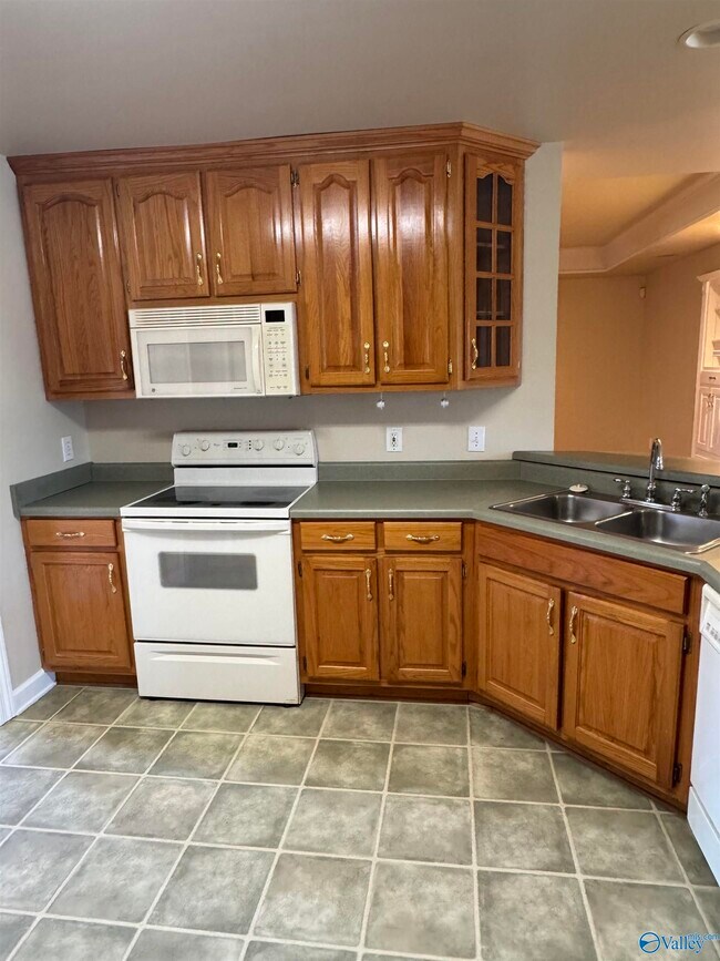 Building Photo - 101 Willowmere Cir