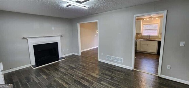 Foto del edificio - 4872 Lewis Rd
