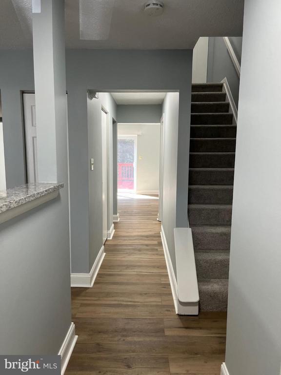 Foto del edificio - 8523 Pine Run Ct