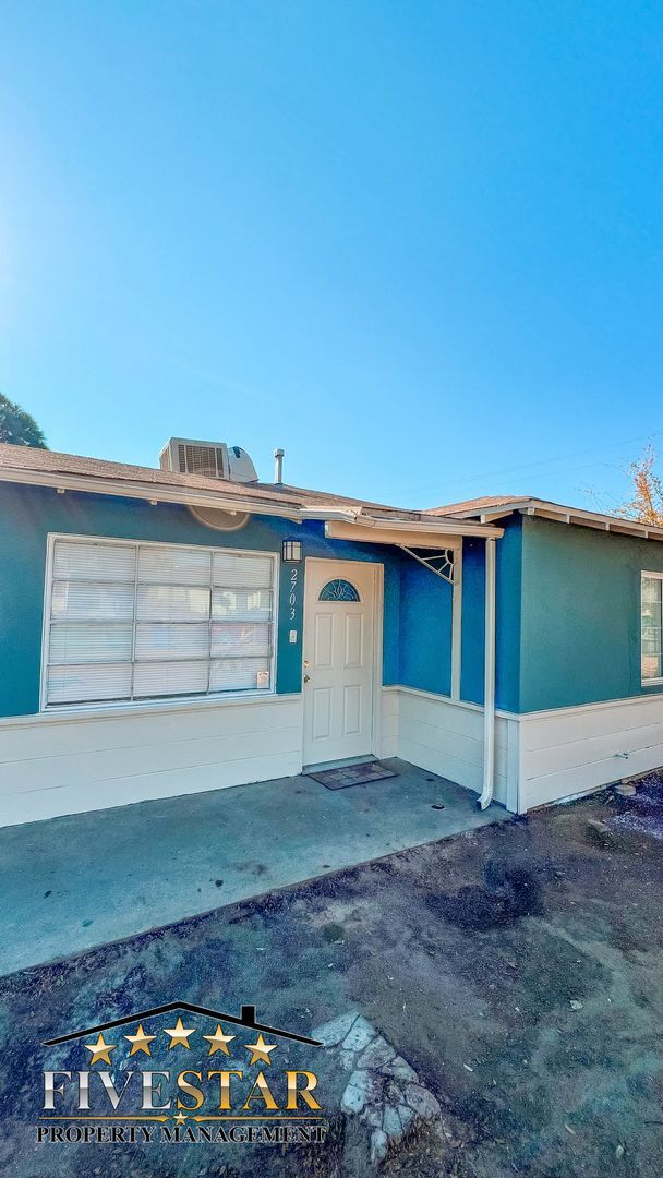 Foto del edificio - 2703 Center St