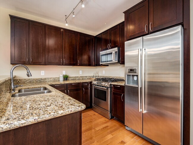 Building Photo - 1459 Mews Ct