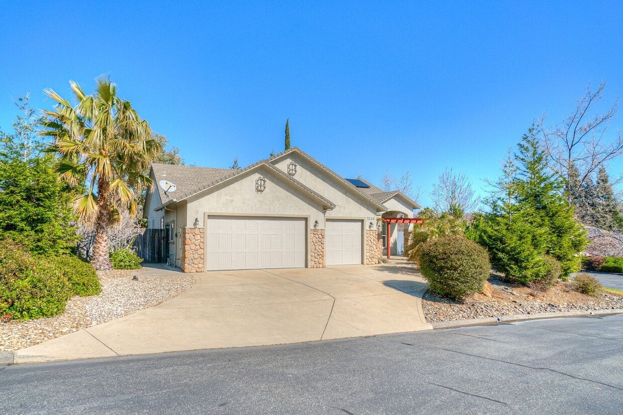 Foto principal - 5244 Gold Spring Ct