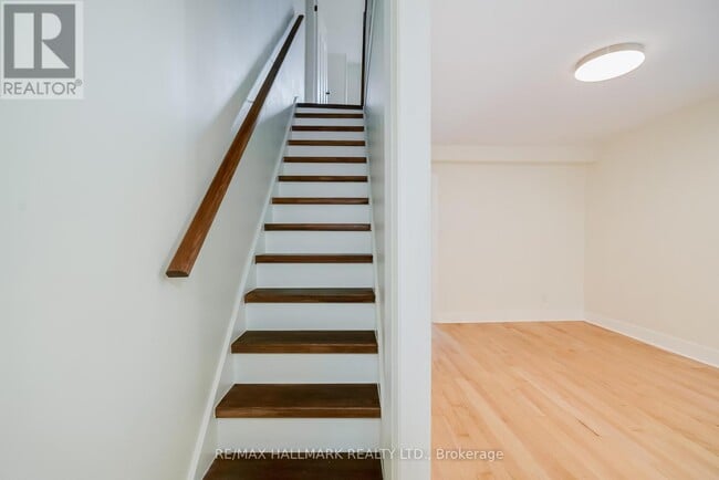 Building Photo - 36 Rushbrooke Ave