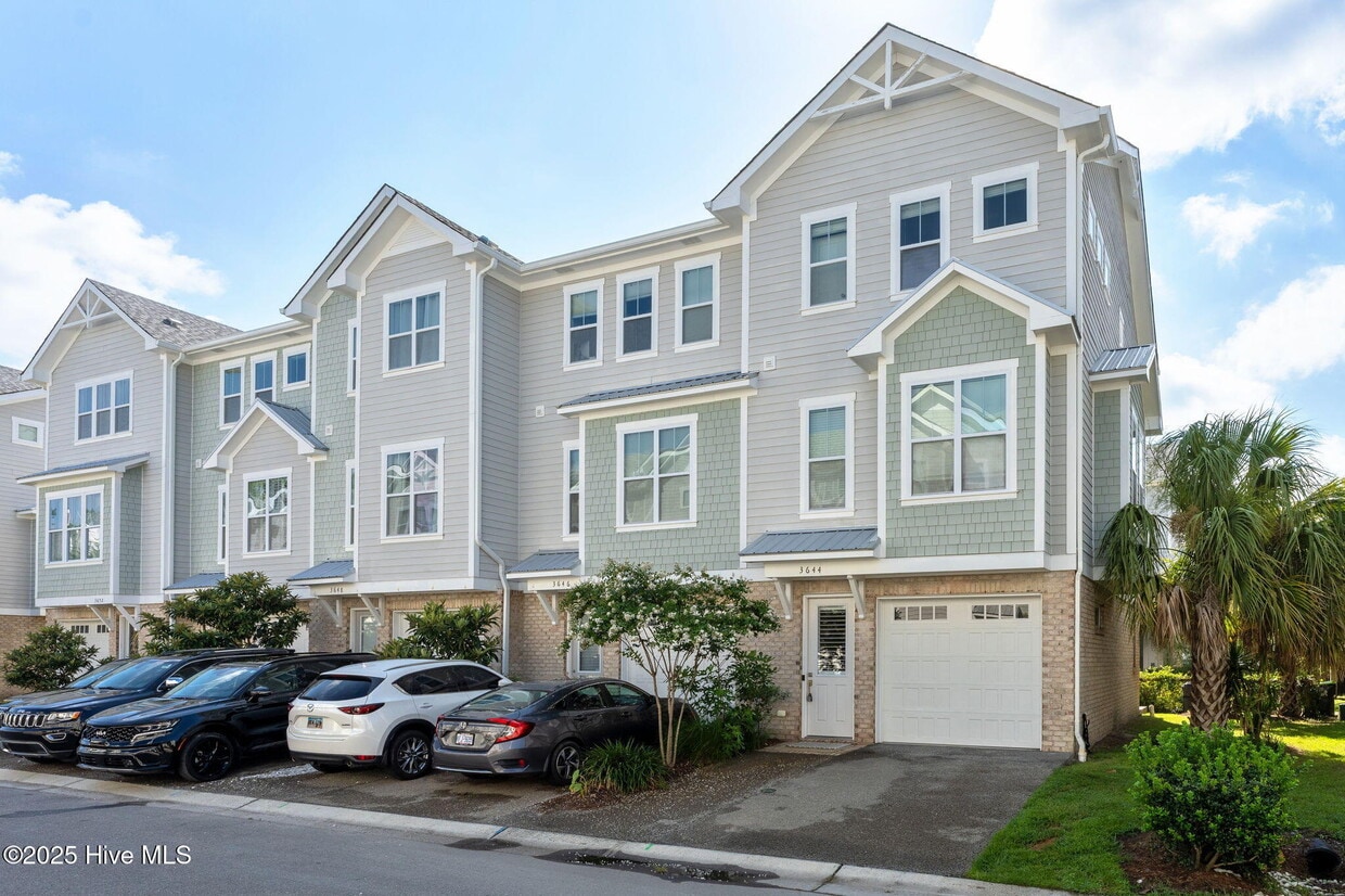 Primary Photo - 3644 Watch Hill Way