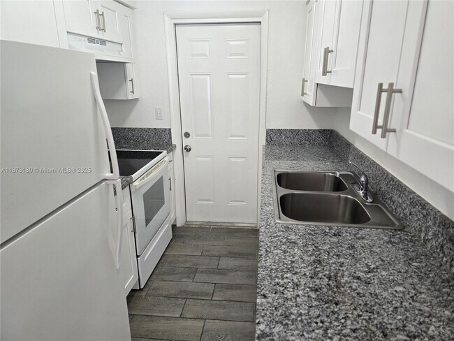Foto del edificio - 10382 SW 173rd St