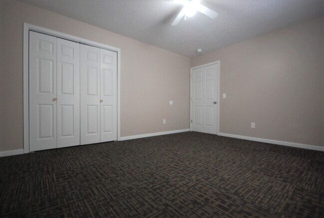 Foto del edificio - 115-117 South Plum