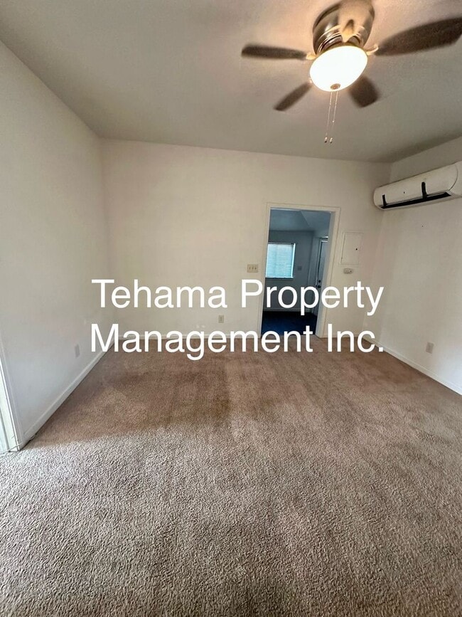 Building Photo - Charming little home in Red Bluff