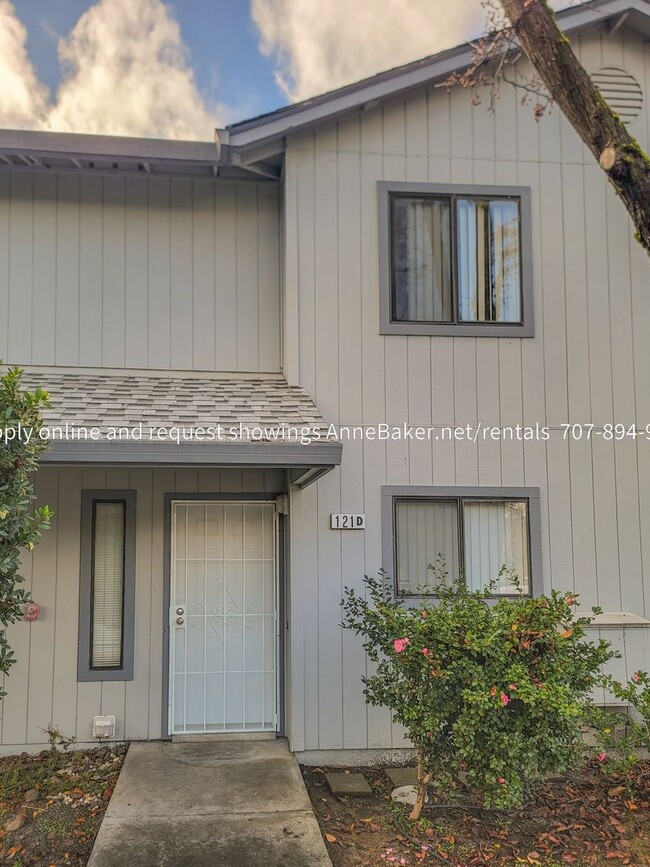 Building Photo - Cloverdale Meadows 2 Bedroom Condo Availab...