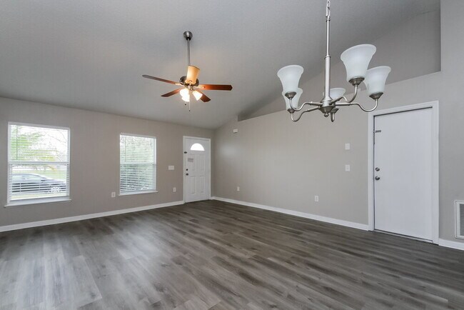 Foto del edificio - 2790 Woodland Creek Loop