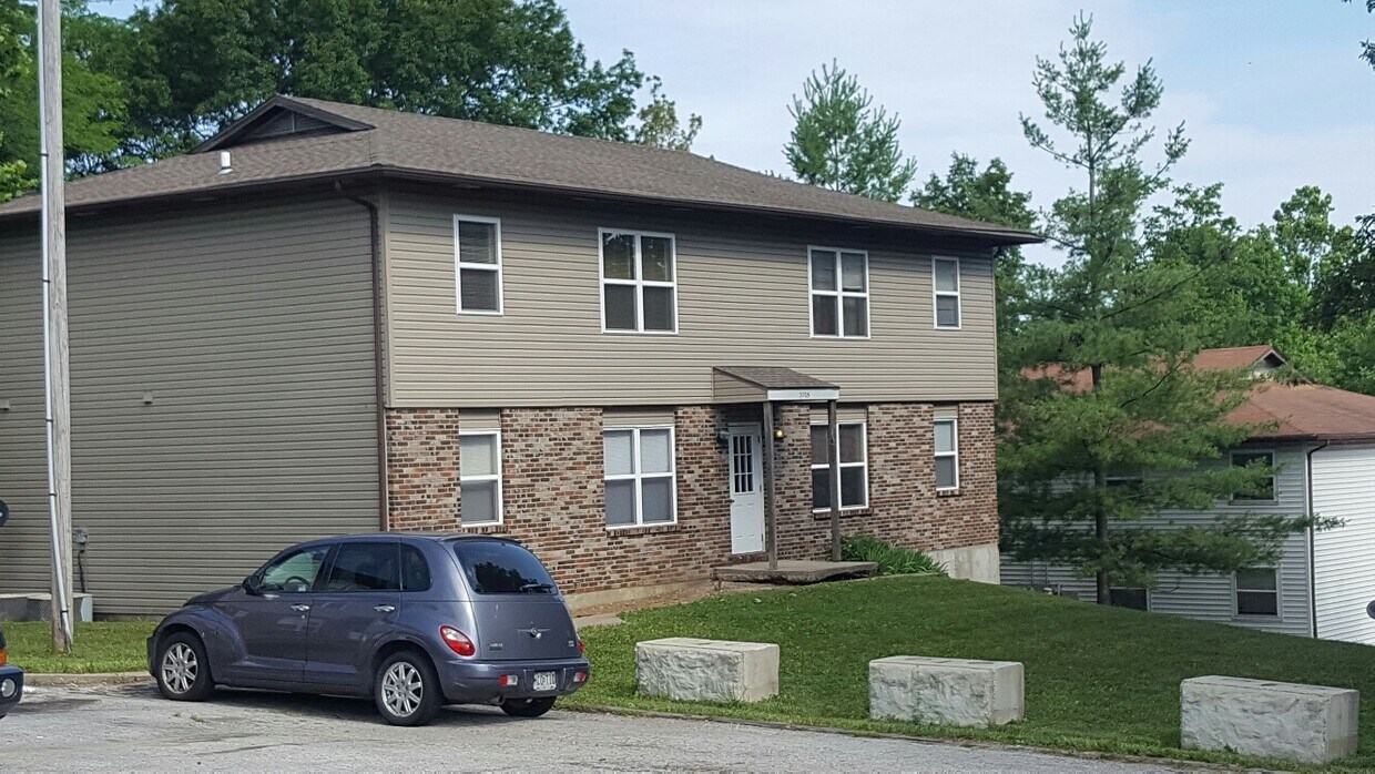 Primary Photo - 3705 Brown Station Rd