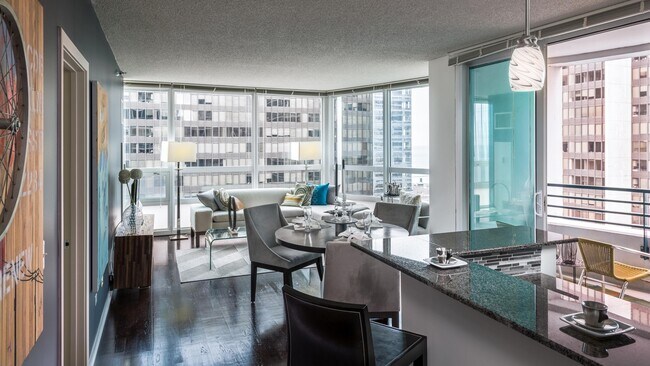 Foto del edificio - 340 E Grand Ave