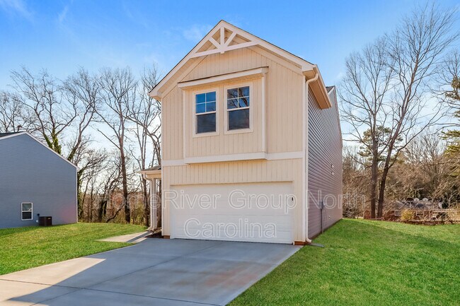 Building Photo - 719 Kelly St