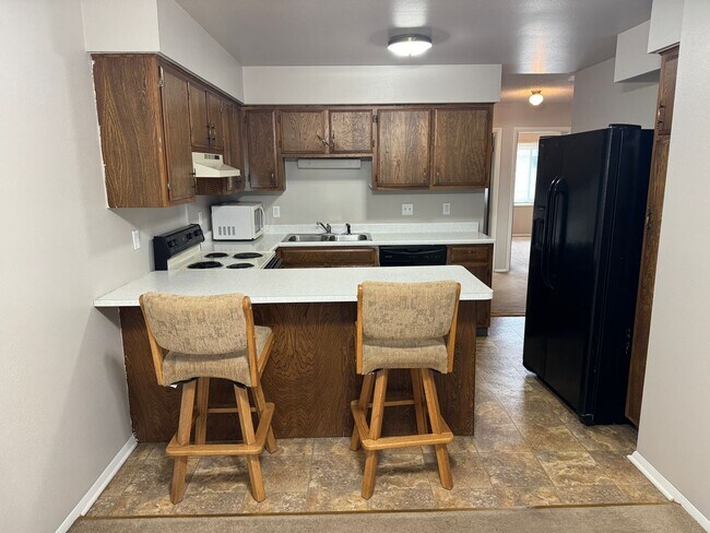 Foto del edificio - 3 bed, 2 office, 2 bath Townhouse