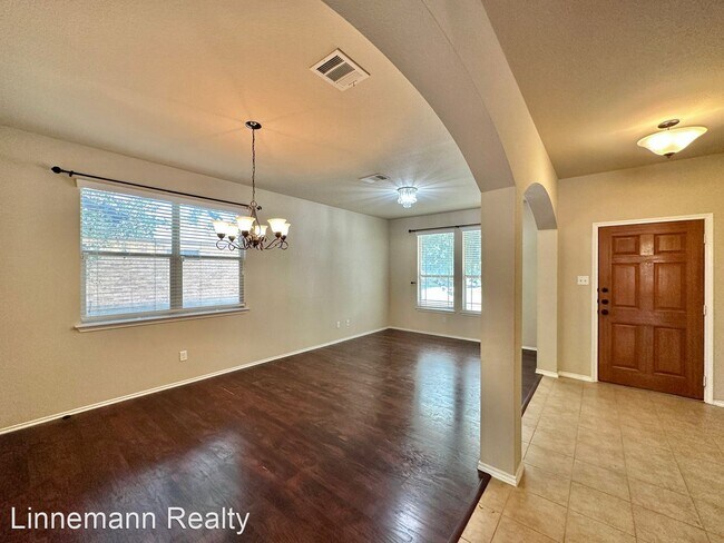 Building Photo - 4 br, 2.5 bath House - 6802 Indian Hawthorne