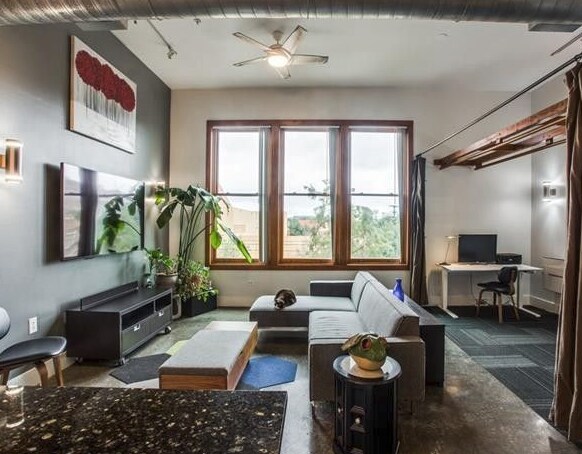 Foto del edificio - 2502 Live Oak