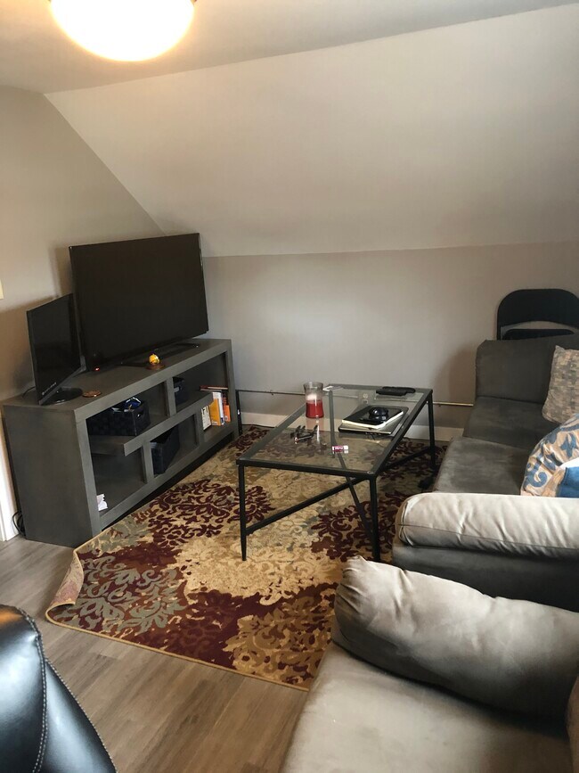 Foto del edificio - 1621-1623 Hyde Ave