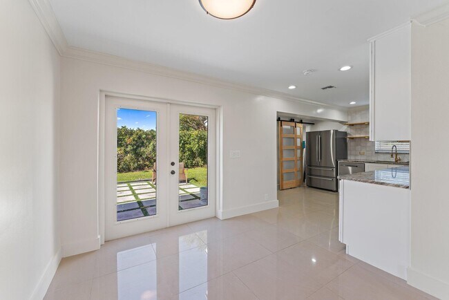 Foto del edificio - 12149 Colony Ave
