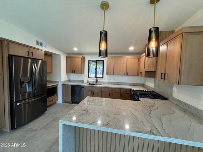 Foto del edificio - 3749 E Laurel Ln