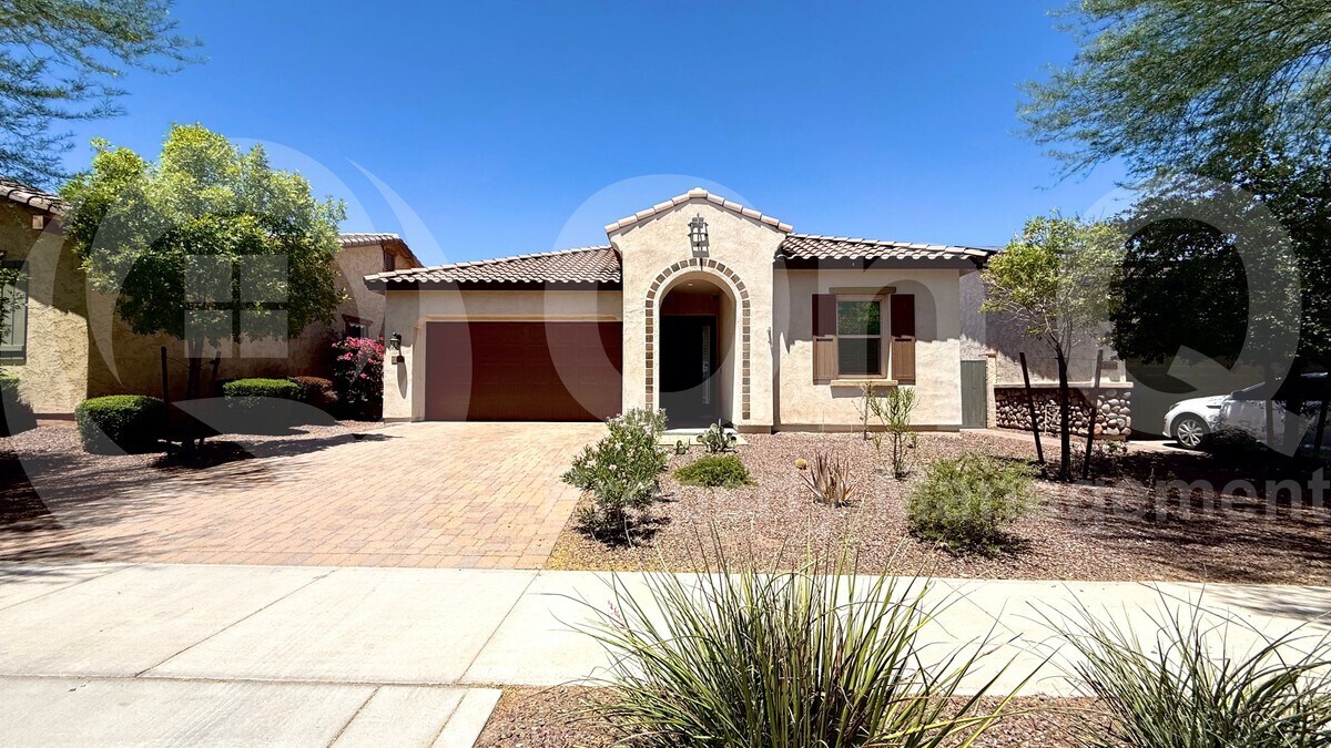 Foto principal - 20508 W Carlton Manor