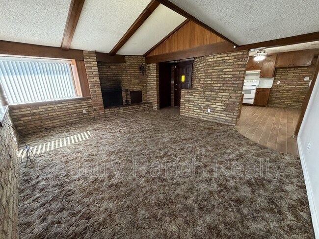 Building Photo - 1044 Paradise Dr