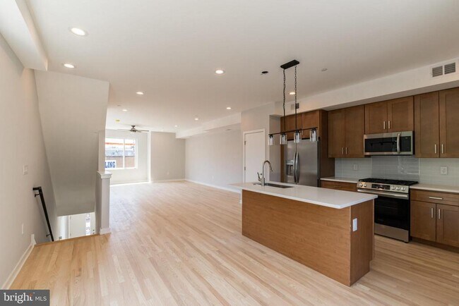 Foto del edificio - 1351 S Myrtlewood St