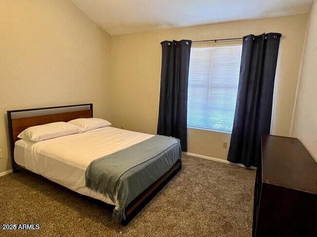 Foto del edificio - 4601 N 102nd Ave