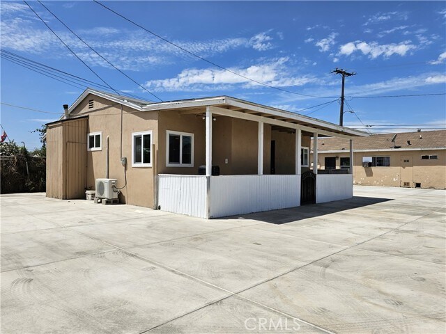 Primary Photo - 2308 Sastre Ave