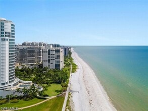 Building Photo - 555 Park Shore Dr