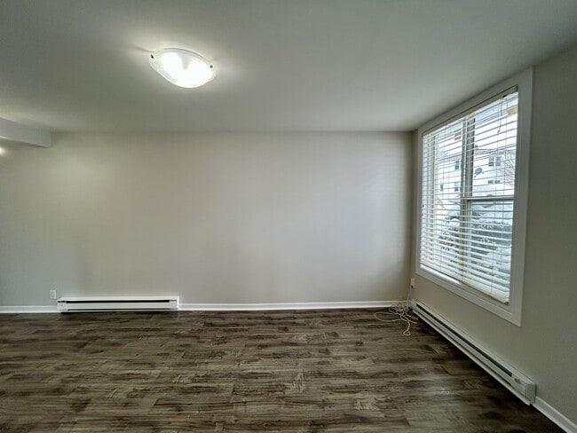 Photo du bâtiment - 24 Liverpool Ave