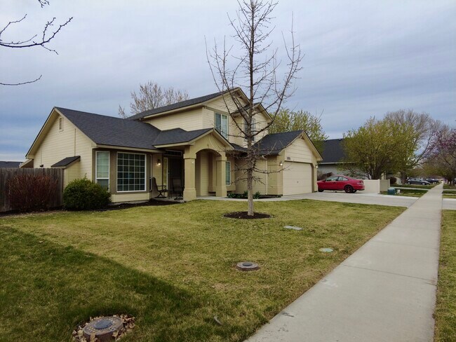 Building Photo - 3551 S Payette River Ave